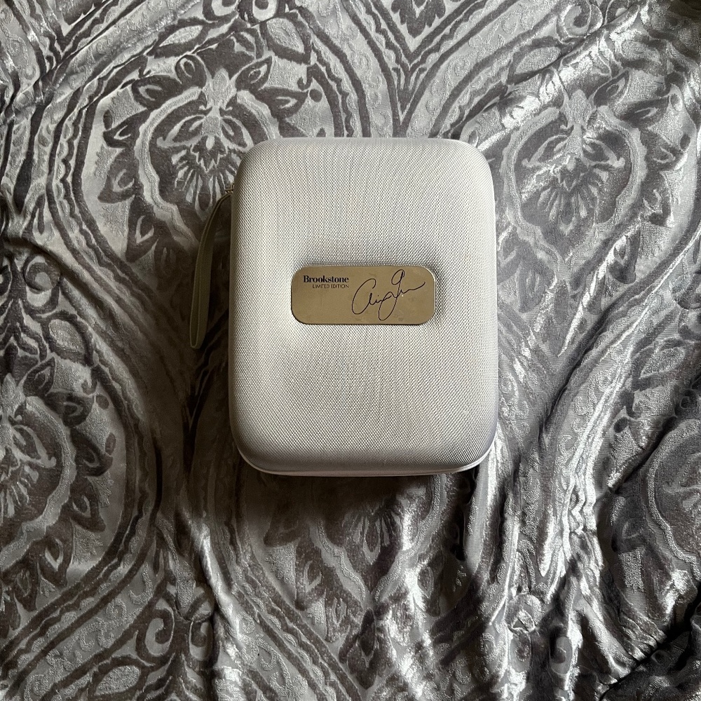 *Limited Edition* Ariana Grande Brookestone Cat Headphones With Charger